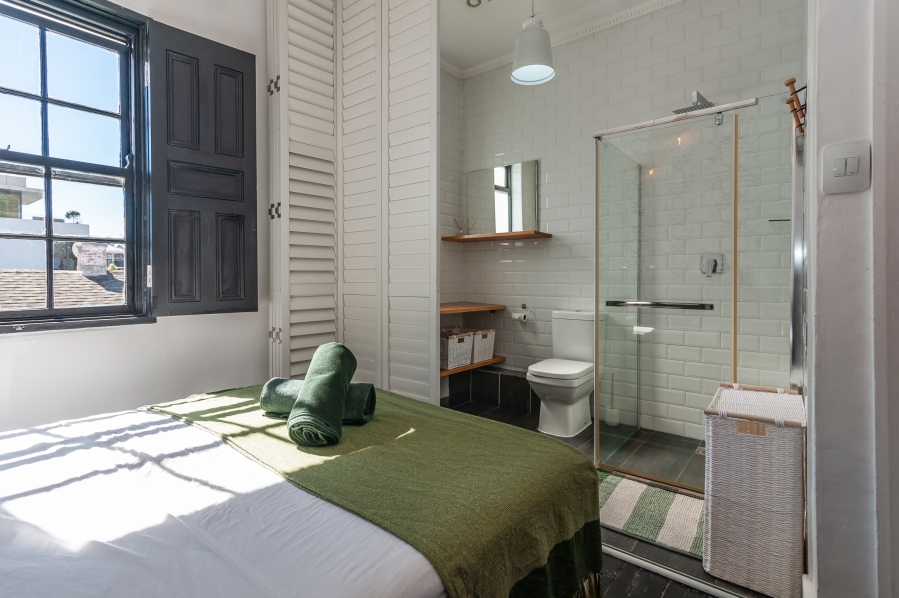 To Let 2 Bedroom Property for Rent in Green Point Western Cape